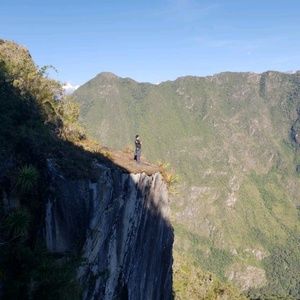 Meet your Posher, Eduardo